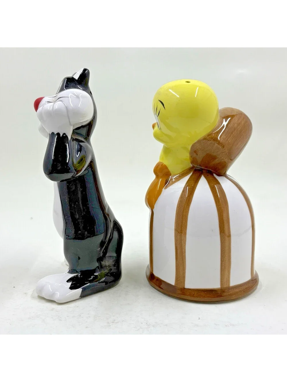 Knocked Out Tweety Bird & Sylvester Salt Pepper Shaker Set Looney Tunes